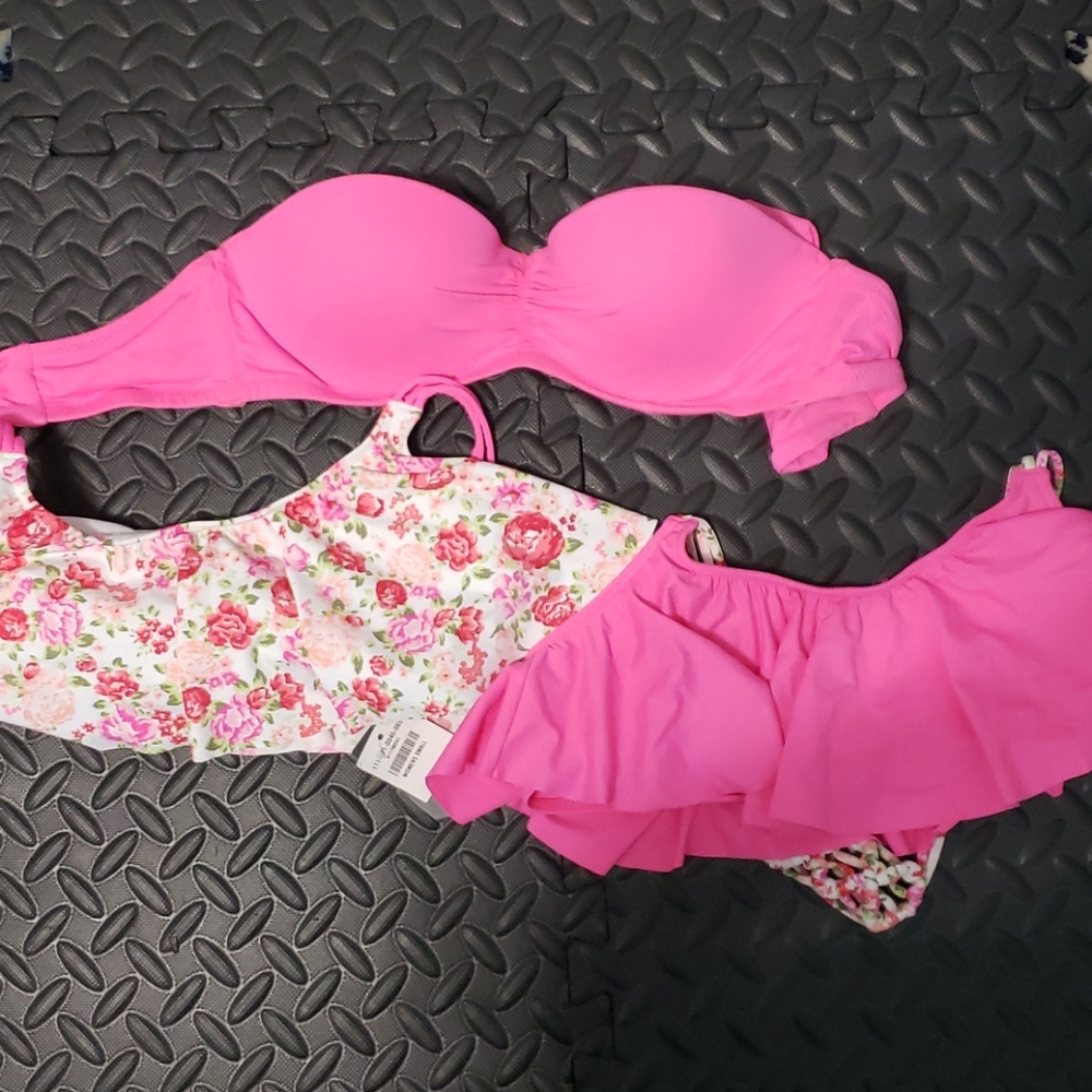 Lot of 3 bathing suit tops ( A&F )